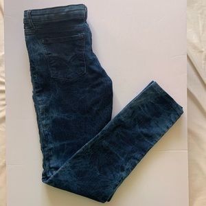Levi’s 710 Super Skinny acid wash size 16REG